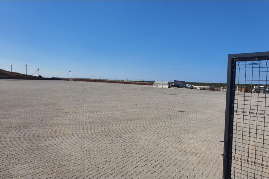 To Let commercial Property for Rent in Markman Industrial Eastern Cape